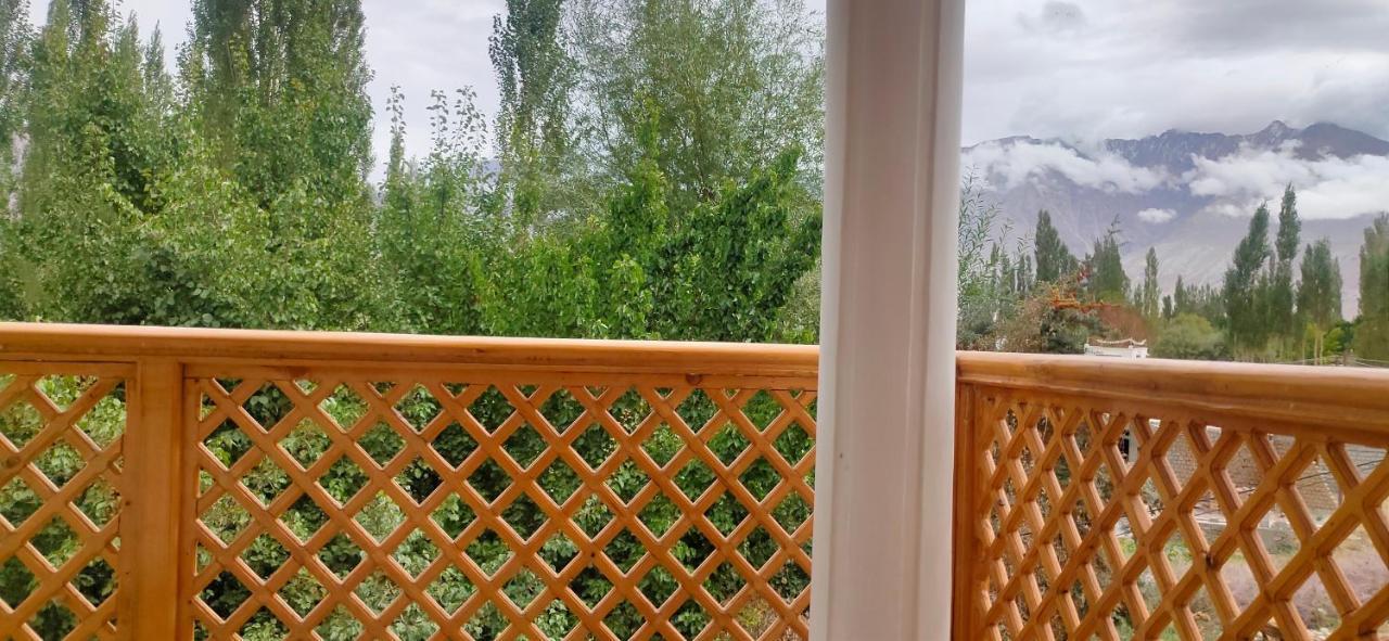 Otsal Guest House Nubra Deskit Exteriör bild